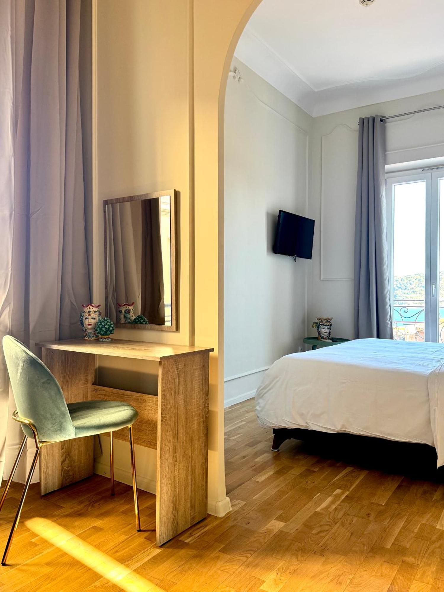 Hotel La Citadelle 빌프랑슈쉬르메르 외부 사진