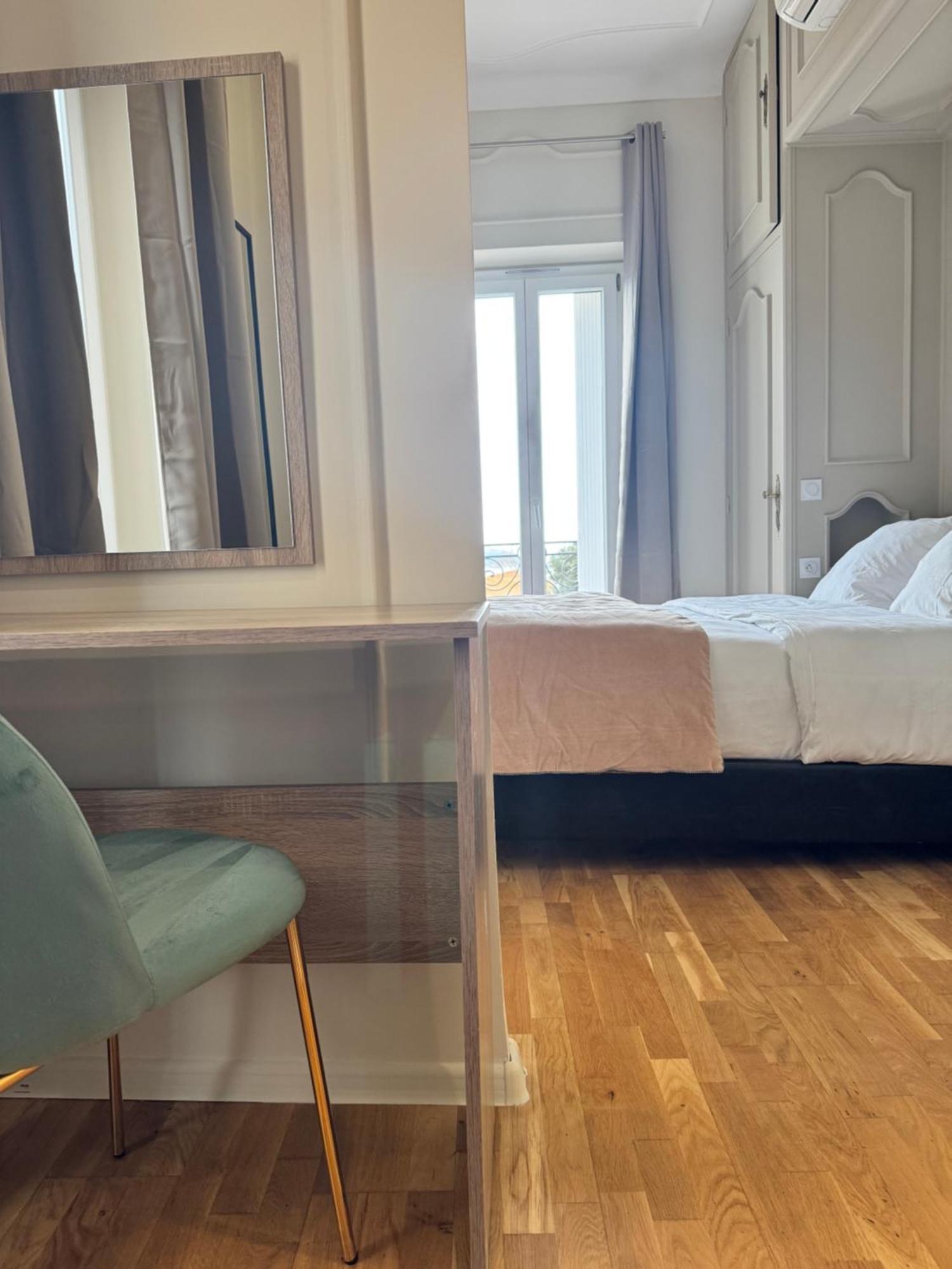 Hotel La Citadelle 빌프랑슈쉬르메르 외부 사진
