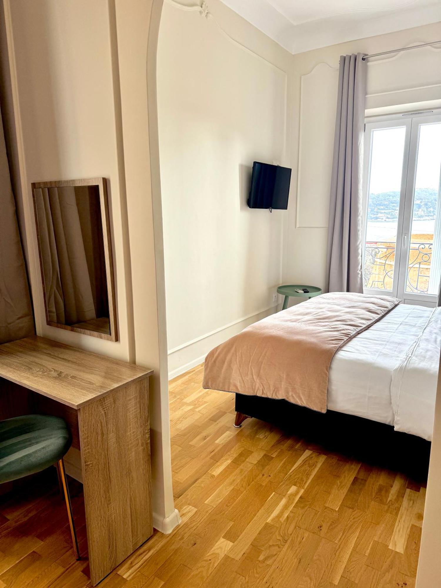 Hotel La Citadelle 빌프랑슈쉬르메르 외부 사진