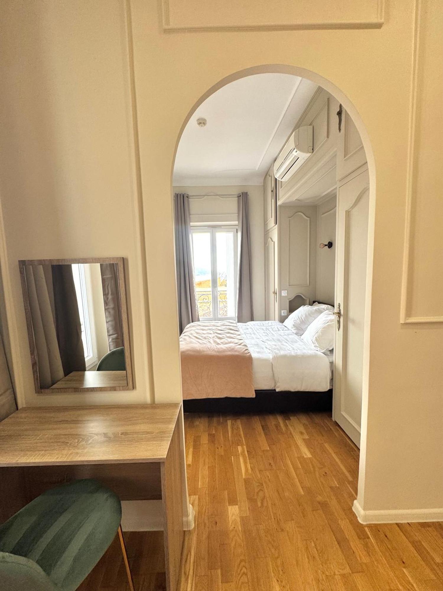 Hotel La Citadelle 빌프랑슈쉬르메르 외부 사진