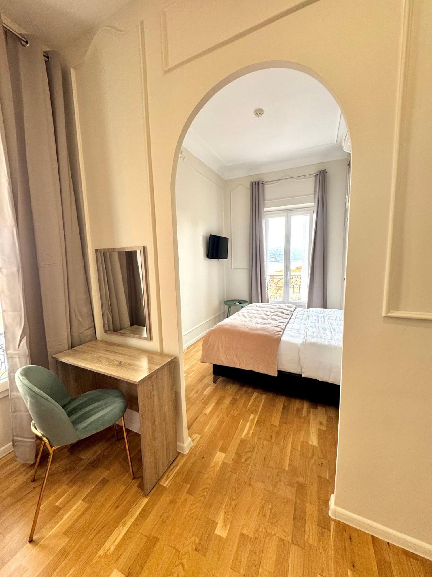 Hotel La Citadelle 빌프랑슈쉬르메르 외부 사진